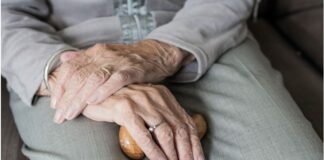 Υγεία: Η νόσος του Πάρκινσον κοστίζει στην Ευρώπη 22,8 δισ. ευρώ ετησίως
