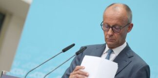Γερμανία – καγκελάριος Μερτς: “Είμαστε βαθιά σοκαρισμένοι, αλλά η παραίτηση δεν είναι επιλογή για μένα”