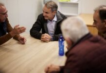 Λάρισα: Συνάντηση πρωθυπουργού με αντιπροσωπεία αγροτών: Στόχος να ξεκινήσει από την 1η Νοεμβρίου απευθείας στην αντλία το αφορολόγητο αγροτικό πετρέλαιο