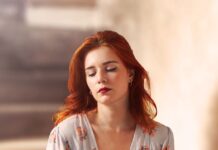 Η παράξενη δυσκολία να χαρούμε κάτι καλό – Γράφει ο ψυχολόγος Γιάννης Ξηντάρας